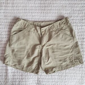 Columbia Women's Light Tan Cargo Shorts